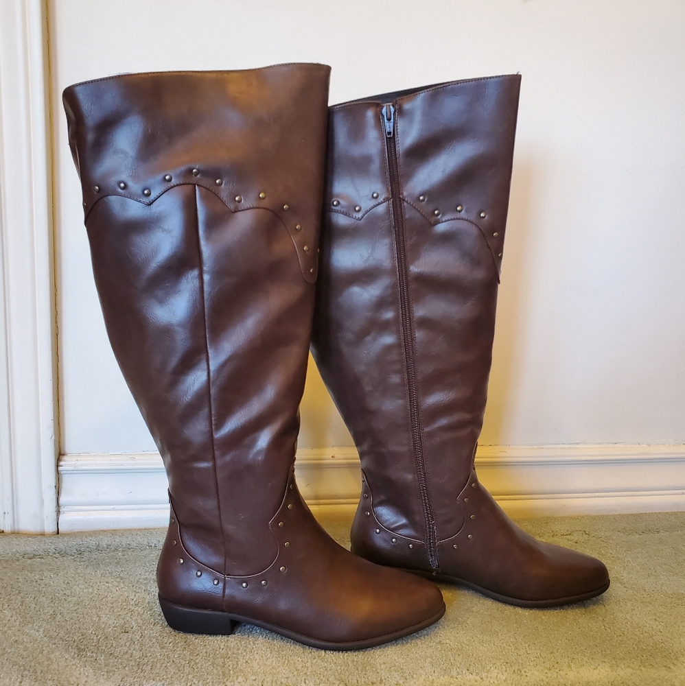 Brown extra wide tall boots